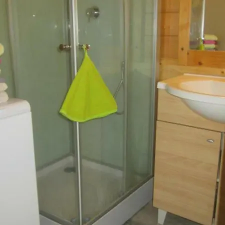 Holiday home Charmants Au Bord Du Avec Terrasse, Activites Nautiques Et Peche, Animaux Acceptes, Inclus - Fr-1-489-361