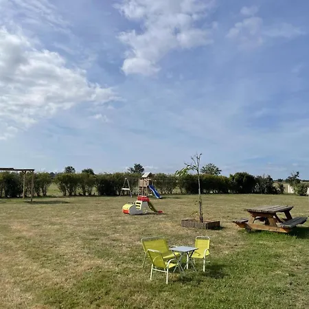 Charmants Au Bord Du Avec Terrasse, Activites Nautiques Et Peche, Animaux Acceptes, Inclus - Fr-1-489-361 * Pierrefitte-sur-Loire
